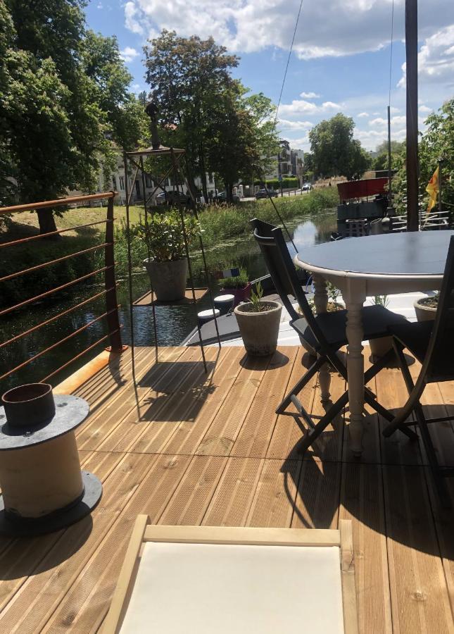 Bateau-hôtel Péniche Ma Pensée *